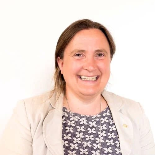 TRACEY GUNNING