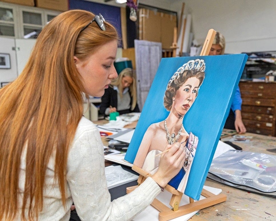 Jolly adds the finishing touches to another sensational piece of commemorative artwork
